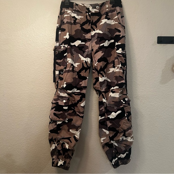 Forever 21 Pants - Forever 21 Brown Camo Cargo Joggers